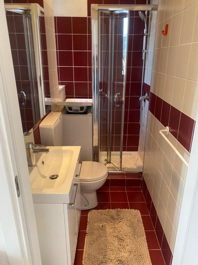 Red Dream Apartment *